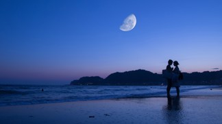 Novoluní ve znamení Vah: Přináší harmonii do vztahů, zlepšení zdraví a rovnováhu ve finanční oblasti