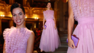 Nejkrásnější šaty z Thálií: Levandulové róbě Radky Pavlovčinové dominoval průhledný živůtek a tylová sukně