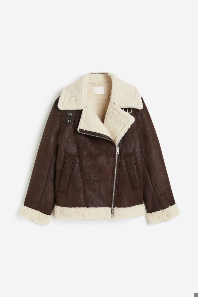 Bunda s kožíškem, H&M, 1 499 Kč