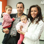 S manželkou Petrou má dvě děti, Miu a Sebastiana.