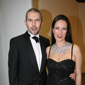 Moderátorská dvojice Marek Eben a Tereza Kostková.