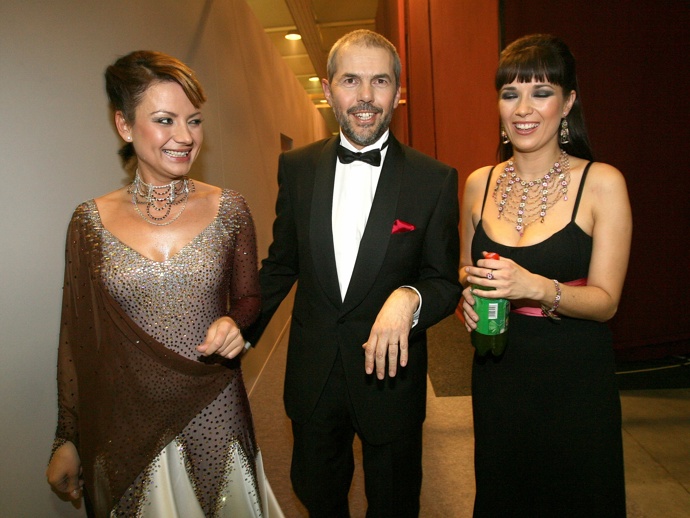 Jolana Voldánová ve společnosti Marka Ebena a Terezy Kostkové.