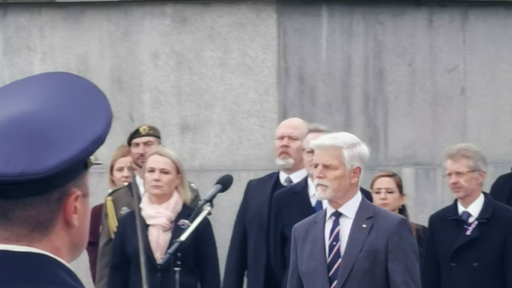 Galerie: Petr Pavel a jeho trapas během piety na Vítkově: Prezident ...