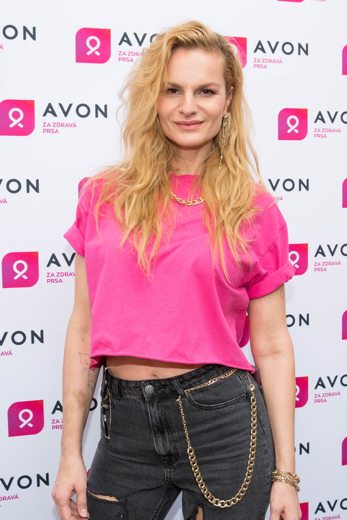 Ten nejlepší salát prý připravuje její maminka, která si do ničeho nenechá v kuchyni mluvit. 