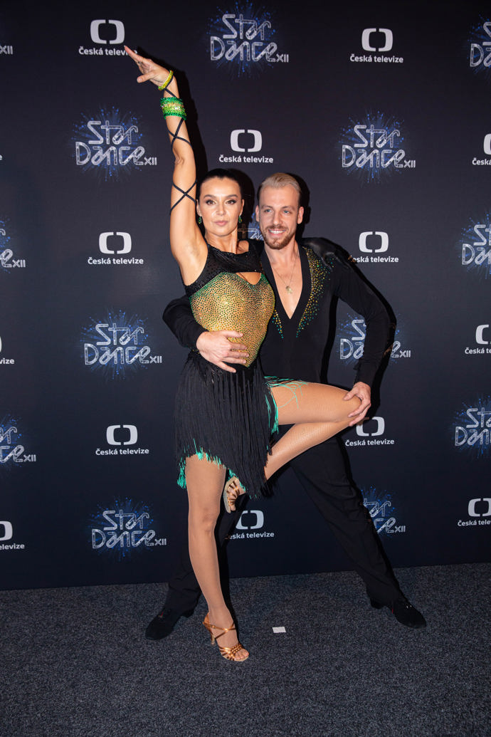 Martin Prágr měl co dělat, aby se do nich během tance nezamotal. 