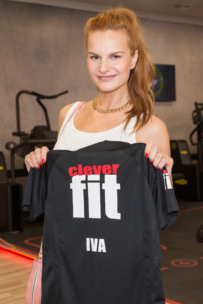 Iva Pazderková říká, že líčit je dobré jen horní řasy. Spodní řasy líčí Iva jen sporadicky.