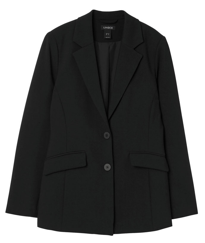 Šedé kalhoty můžete sladit s černým sakem. (Lindex, 1 999 Kč)