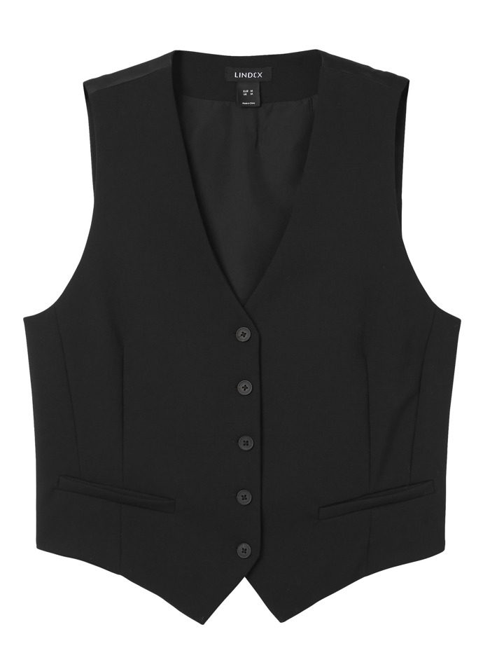 Komplet doplňuje klasická vestička. (Lindex, 1 999 Kč)