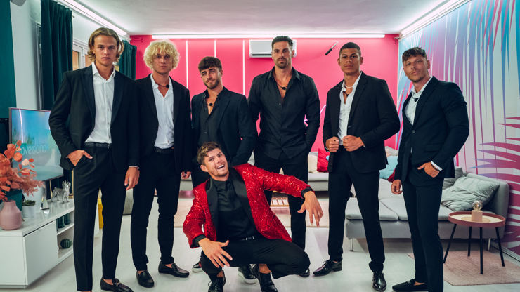 Galerie: Žhavý Love Island: Děvčata ve spodním prádle odhalila zadečky