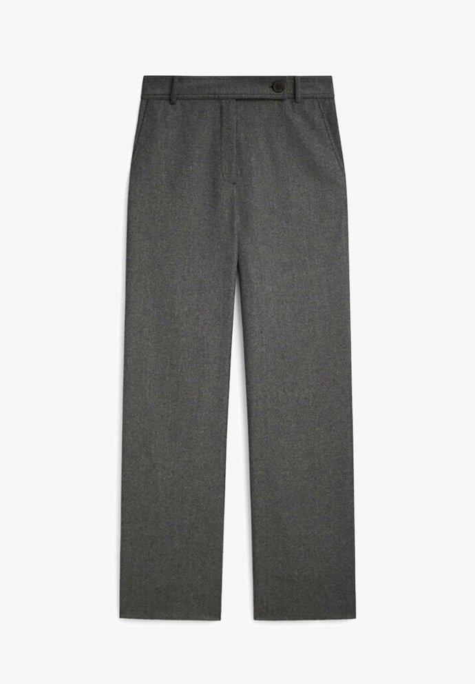 Šedé kalhoty, Massimo Dutti, 2 295 Kč.