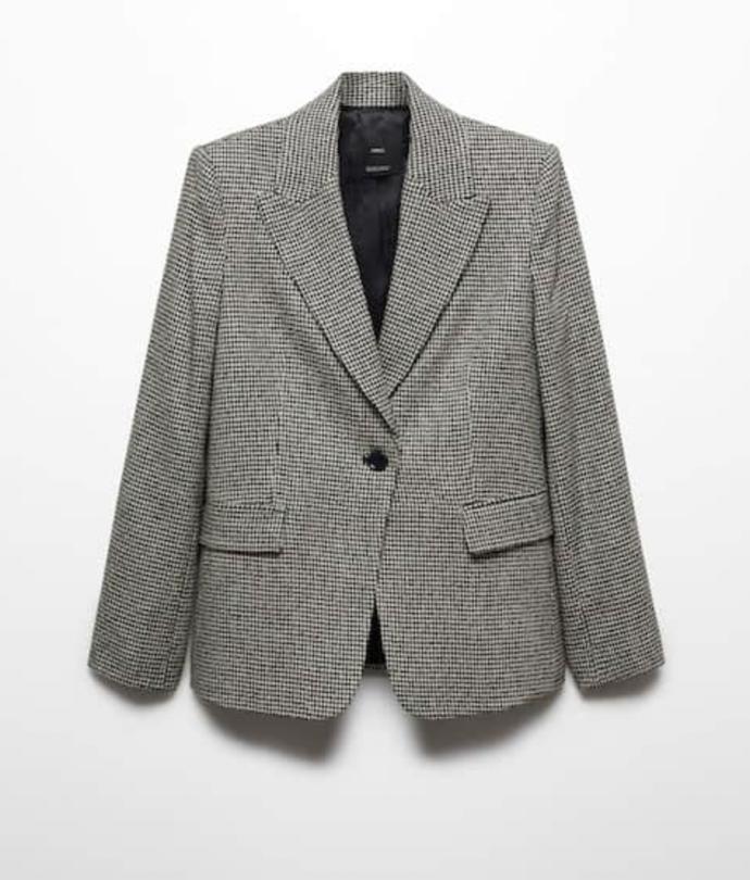 Drobný motiv, sofisitikovaná elegance. (Mango, 1 999 Kč)