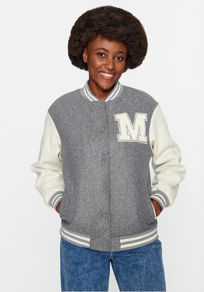 Šedý bomber, Only, 2 001 Kč