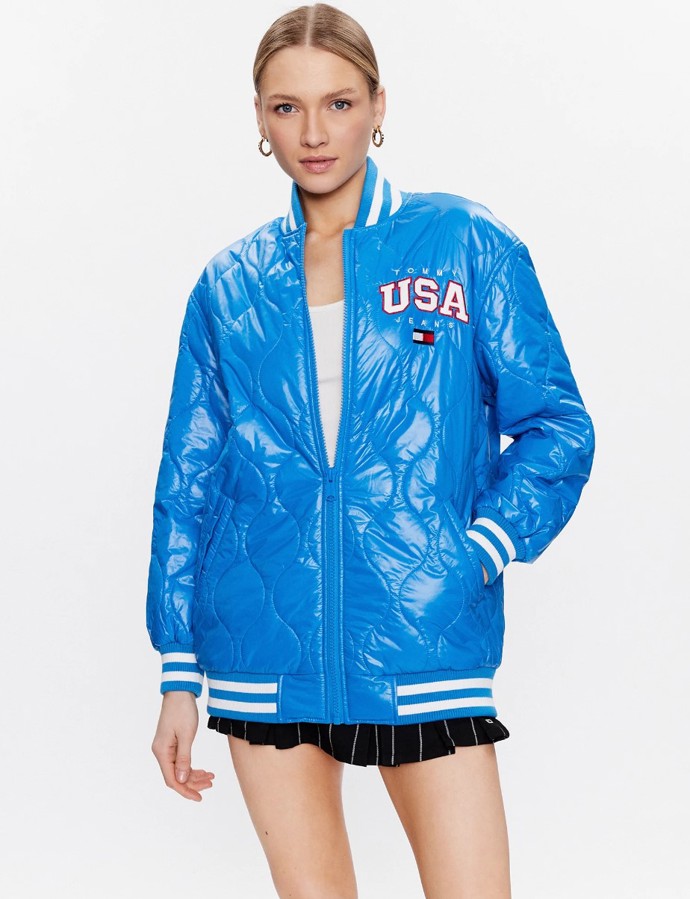 Modrá oversize bunda bomber, Tommy Jeans, 3 939 Kč