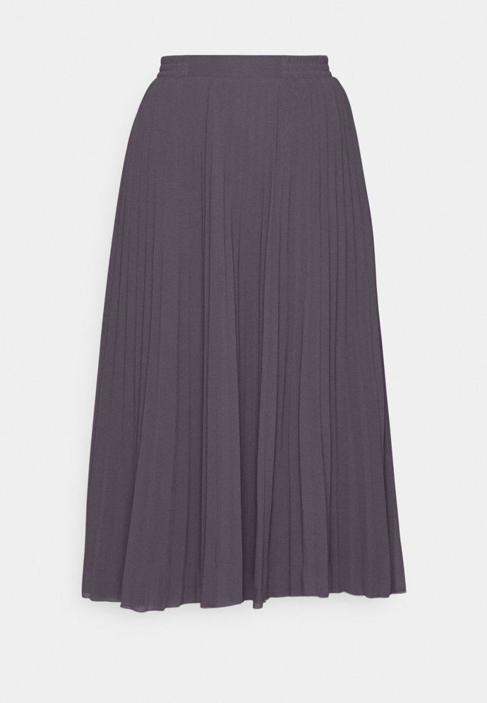 Marks & Spencer, 1 040 Kč