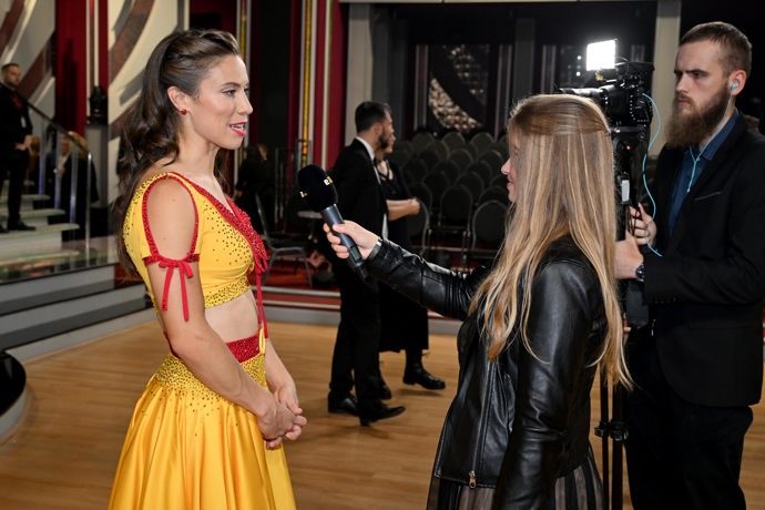 Eva Adamczyková má hodně vlasů a během StarDance toho umí skvěle využít.