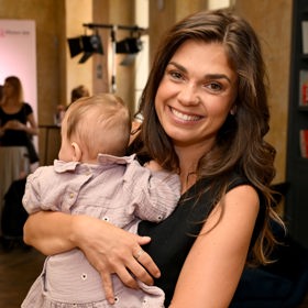 Herečka Denisa Pfauserová se před nedávnem stala maminkou a na vyšetření prsou se teprve chystá.