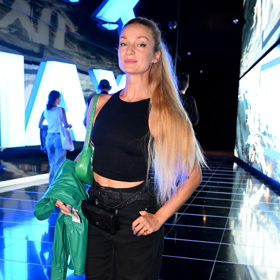 Dorazila i Denisa Šandová.