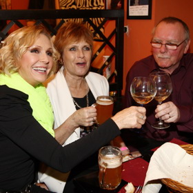 Krečmar s Helenou Vondráčkovou.