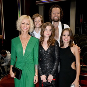 Richarda Krajča přišla podpořit manželka Karin Babinská a tři děti - Berenika, Richard a Jasmína.