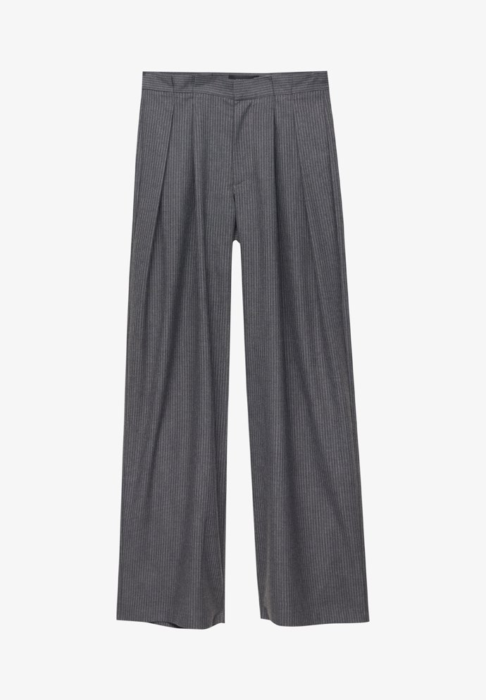 Oblekové kalhoty se sklady, Pull & Bear, 799 Kč.