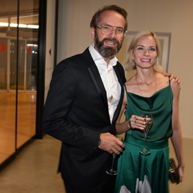 Herec Jan Révai s manželkou.