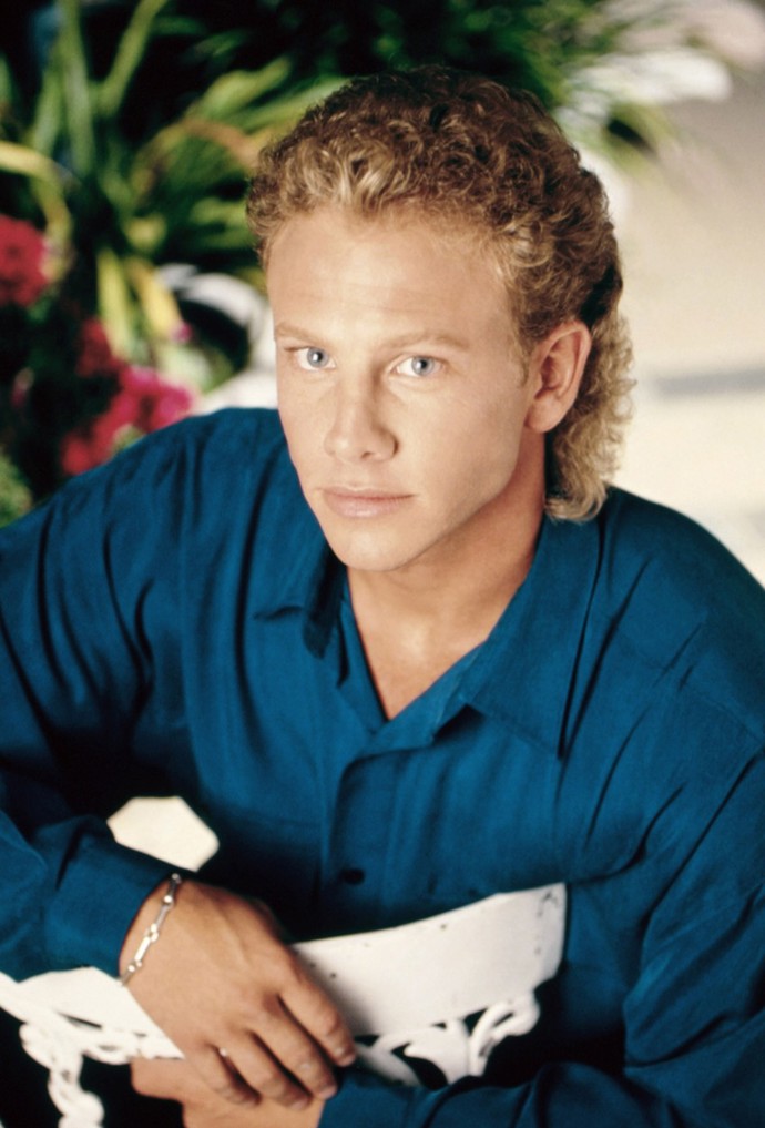 Ian Ziering jeden čas natáčel Beverly Hills s tímto mulletem. Fanoušci spekulovali, zda herec náhodou nedochází na trvalou.