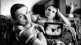 Děsivý osud prvních siamských dvojčat v Rusku: Máša a Dáša maminku nikdy neviděly, lékaři je krutě mučili