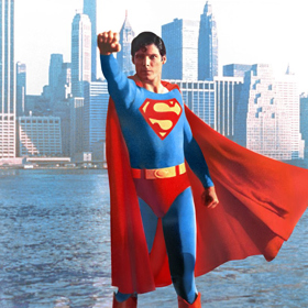 Willův otec Christopher Reeve ve své nejslavnější roli Supermana, kterého ztvárnil v osmdesátých letech.