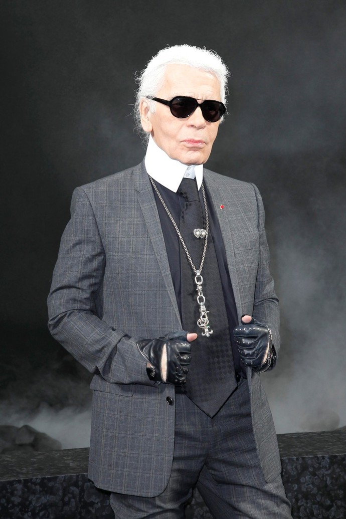 Karl Lagerfeld, autor modelu Boy, který pro značku Chanel vytvořil v roce 2011. Ihned se z ní stala legenda.