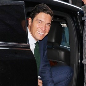 Will Reeve je zpravodajem i moderátorem televizní stanice ABC...