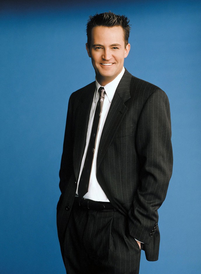 Matthew Perry si následně prošel ještě několika více či méně vážnými vztahy, například s kráskou z Pobřežní hlídky Yasmine Bleeth, usadit se a založit rodinu se mu však nepovedlo.