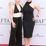 A to nejen sama, ale tento druh cvičení si oblíbila i její dcera z prvního manželství, rovněž herečka Mia Threapleton (22).