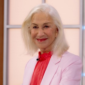 Aktuálně se Helen Mirren pyšní delším mikádem.