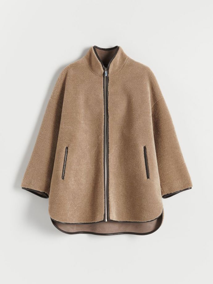 Bunda s kontrastními lemy, Reserved, 1 799 Kč