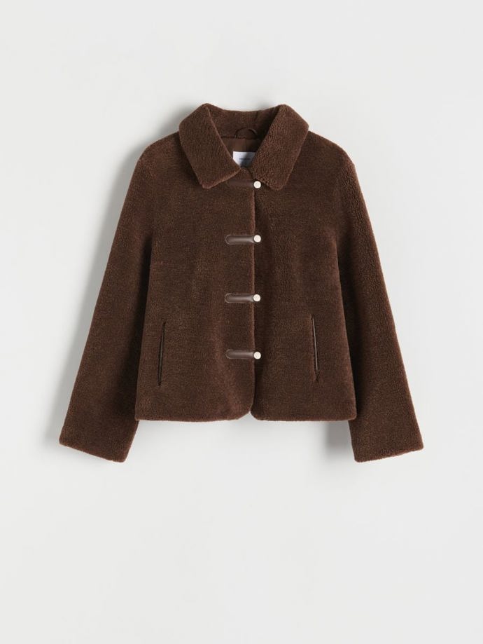 Kožešinová bunda s knoflíky, Reserved, 1 399 Kč