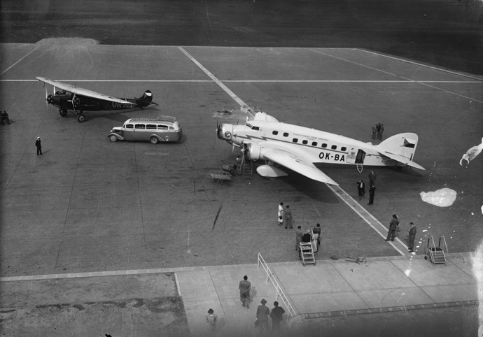 Pro Československé státní aerolinie létal ve třicátých letech také italský stroj Savoia-Marchetti SM-73. 
