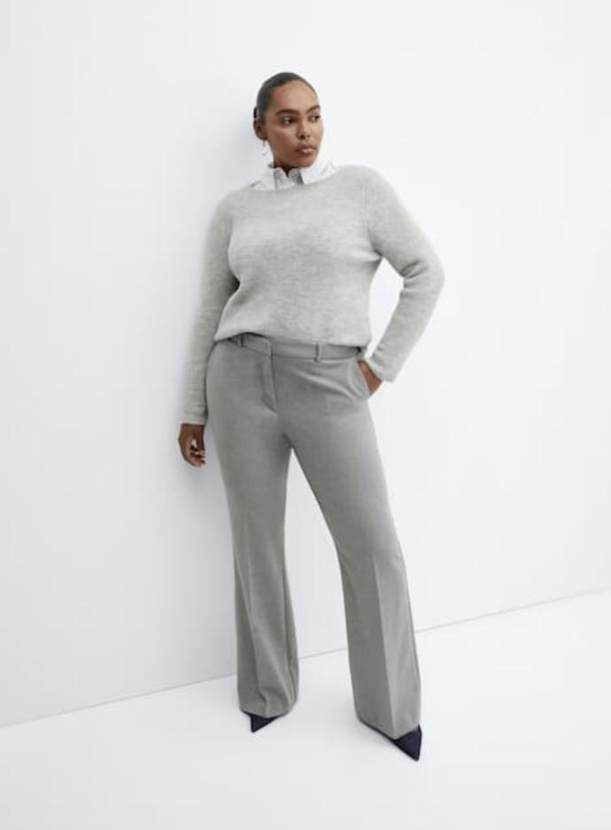 Kalhoty, k dispozici až do velikosti 52. (Mango, 999 Kč)