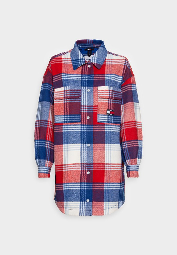 Košilová bunda, Tommy Jeans, 3 590 Kč