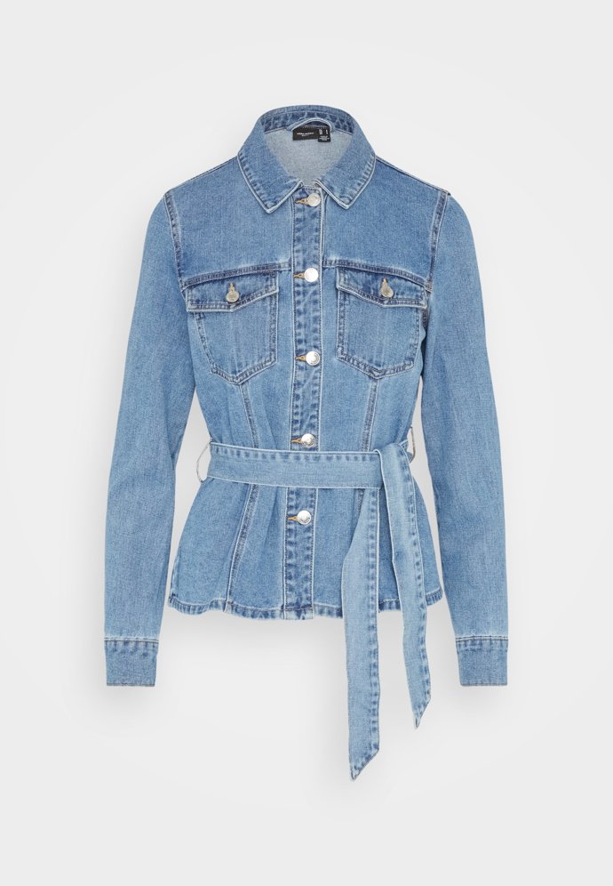 Košilová bunda z denimu s vázačkou, Vero moda, 1 499 Kč.