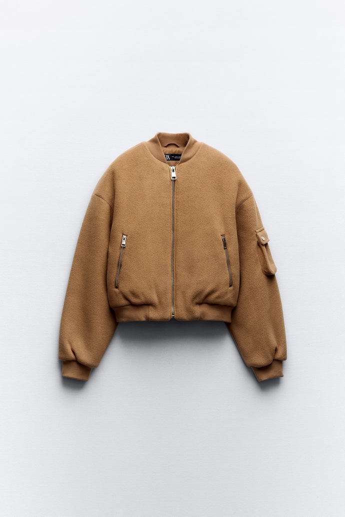 Flaušový bomber se zkrácenou délkou, Zara, 1 199 Kč