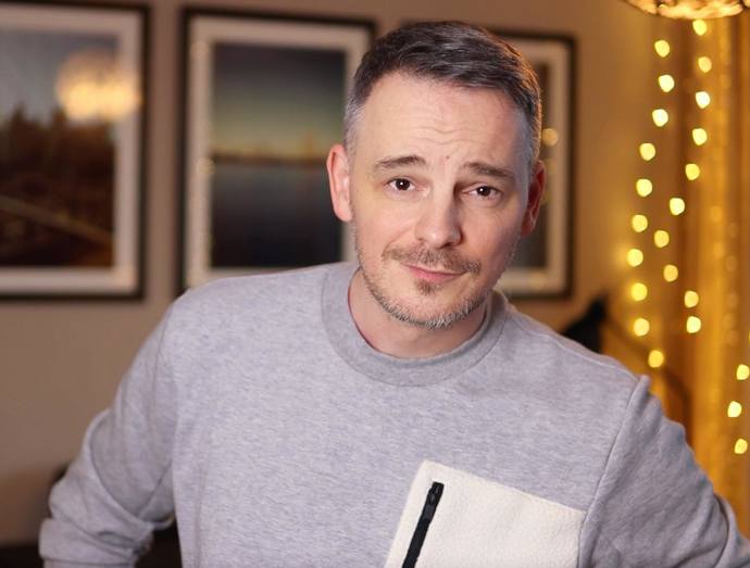 Takhle dnes vypadá Vítek Havliš. Je z něj vysoký manager a také youtuber.