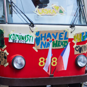 Korzo Národní je oslavou sametové revoluce.