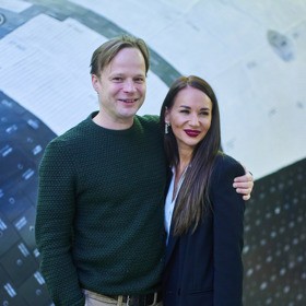 Sandra Nováková a Kryštof Hádek se společně objeví v novém filmu Lítá v tom. 