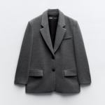 Sako straight fit s ramenními vycpávkami, Zara, 1 399 Kč