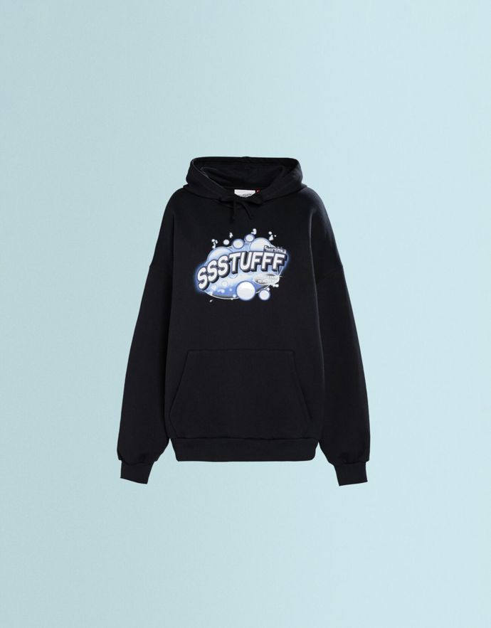 Miina s interaktivním potiskem, Bershka, 1 399 Kč