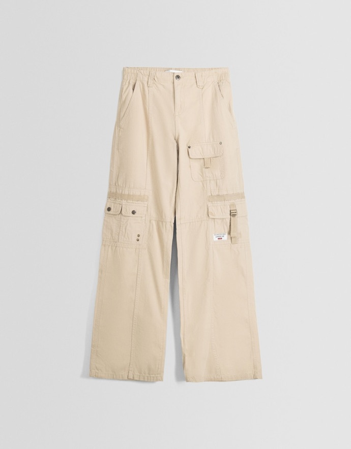 Cargo kalhoty, Bershka, 699 Kč