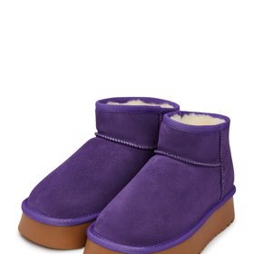 Netradiční odstíny vlněným válenkám z kůže také sluší. (Cesare Gaspari, 2 370 Kč)