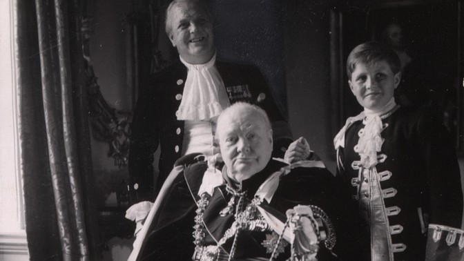 Churchill se synem a vnukem.