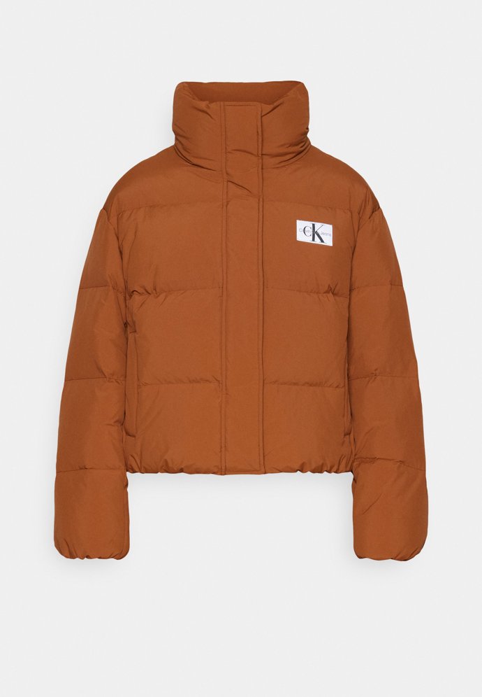Péřová bunda Calvin Klein, 6 790 Kč