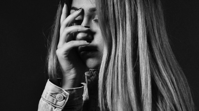 Příběhy o nevěře: Myslela jsem, že nás čeká rok plný lásky. Už na Silvestra mě ale zradil partner i všichni přátelé